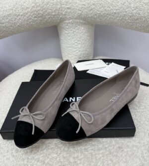 샤넬 스웨이드 투톤 발레리나 플랫 슈즈 G46026