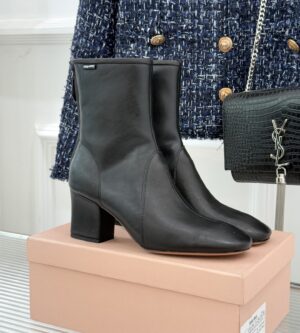 미우미우 나파 가죽 부티 앵클 부츠 5T557E