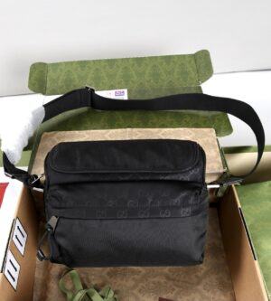 구찌 남성 GG 나일론 미디움 크로스백 816820