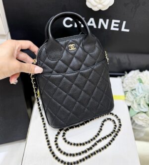 샤넬 CC 로고 캐비어 레더 크로스백 25FW AP4746