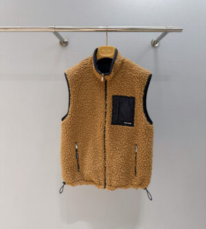 미우미우 테크니컬 퐁제 테디 다운 조끼 ML1378