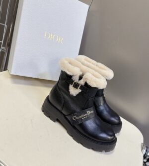 디올 알프스 디 퀘스트 앵클 부츠 KDT216CFU