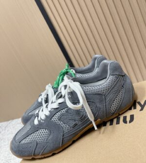 미우미우 뉴발란스 x 530 SL 스웨이드 스니커즈 5E165E