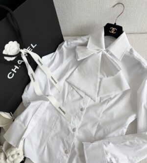 샤넬 25FW 코튼 포플린 긴팔 리본 셔츠  P80603