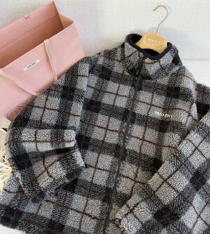 미우미우 체크 테디 플리스 지퍼 자켓 MJL042