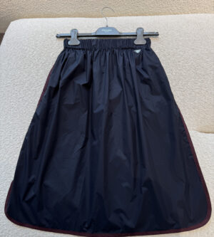 프라다 26SS 리나일론 미디 스커트 21H018