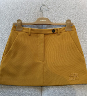 미우미우 밀라노 립 니트 미니스커트 MG2573