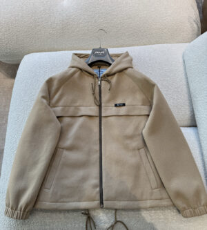 프라다 테크니컬 플리스 후드 자켓 292350