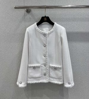 샤넬 26C 크루즈 트위드 자켓 CC 버튼 실버 자수 자켓 2컬러 블랙 화이트 P80879