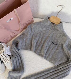 미우미우 울 캐시미어 크롭 가디건 MMF01A