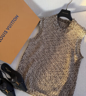 루이비통 민소매 트위드 니트 풀오버 1AJEWK