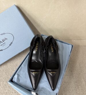 프라다 가죽 펌프스 1I188O
