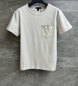 루이비통 시그니처 포켓 티셔츠 1AJHH2