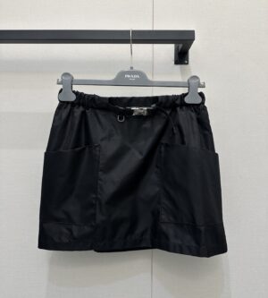 프라다 나일론 미니스커트 21H028