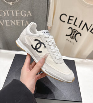 샤넬 26SS 스니커즈 CC 로고 패브릭 스웨이드 G47127