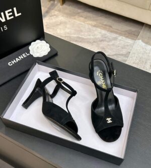 샤넬 26SS 26P 스웨이드 샌들 힐 CC로고 T스트랩 하이힐 G47030