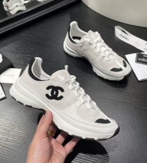 샤넬 26C 크루즈 스웨이드 스니커즈 CC로고 운동화 G47010