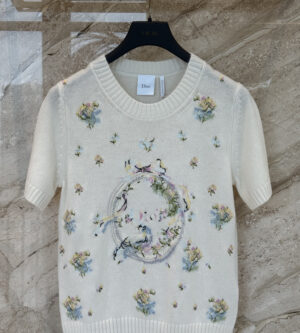 디올 자수 반팔 니트 스웨터 624S65A0E62