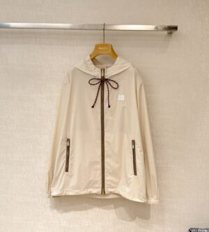 미우미우 26SS 기능성 소재 후디 자켓 ML1055