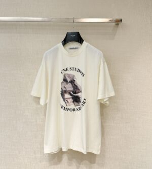 아크네스튜디오 릴랙스핏 프린트 티셔츠