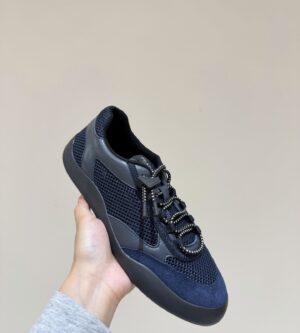 프라다 스피드록 가죽 및 메시 스니커즈 1E490O