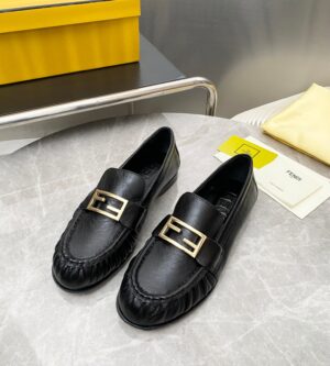 펜디 바게트 로퍼 8d8756