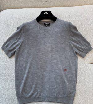 샤넬 26P 캐시미어 니트 반팔 CC로고 탑 P81364