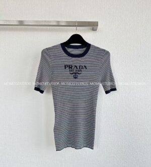 프라다 26SS 스트라이프 반팔 니트 티셔츠 P24T1F
