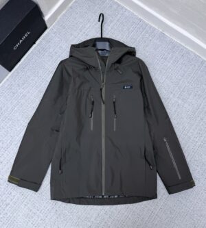 프라다 26ss 기능성 소재 자켓 29T346