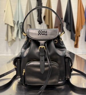 미우미우 레더 백팩 스몰 5BZ043