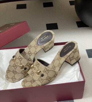 구찌 홀스빗 슬라이드 힐 샌들 뮬 854882