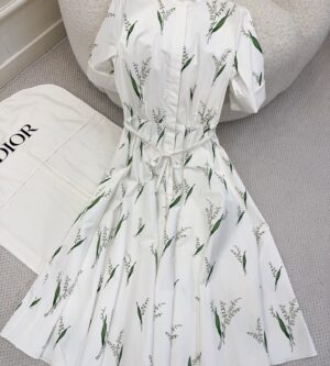 디올 릴리 오브 더 밸리 플레어 미디 셔츠 원피스 621R02A3C32