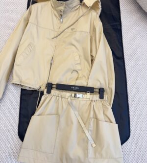 프라다 리나일론 스커트 21H028