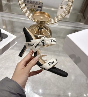 디올 자디올 스트랩 힐 샌들 블랙 KDO538NVA