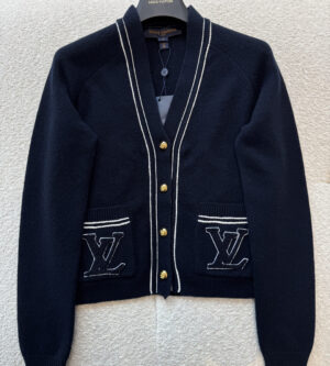 루이비통 컨트래스트 액센트 가디건 1AJZ45