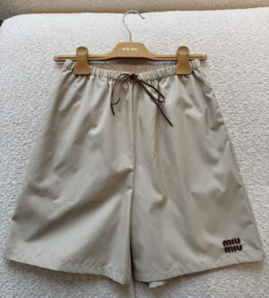 미우미우 파나마 코튼 버뮤다 팬츠 MP2026