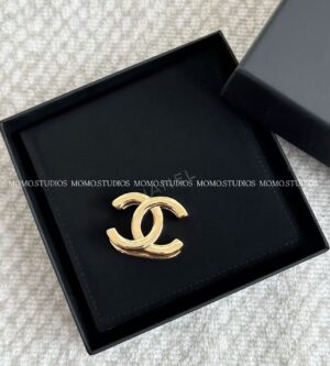샤넬 26SS CC로고 스카프 링 고리 홀더 AAC060