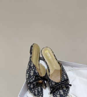 디올 오블리크 보우 슬라이드 슬리퍼 KCO623OLF