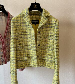 샤넬 26P 옐로우 트위드 자켓 CC로고 버튼 실버 시퀸 P81181