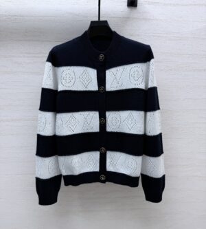 루이비통 오픈워크 스트라이프드 니트 가디건 1AJZ5X