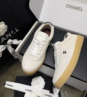 샤넬 26SS 벨벳 카프스킨 스니커즈 G47271