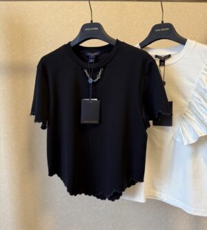 루이비통 스캘럽 헴 크롭 반팔 티셔츠 1AK0QL