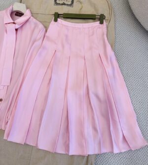 구찌 실크 트윌 플리츠 미디 스커트 라이트 핑크 864510