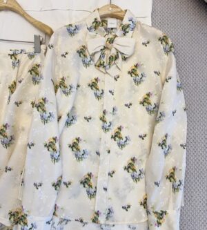 디올 시크릿 가든 실크 블라우스 탈착식 보타이  621B56B6979