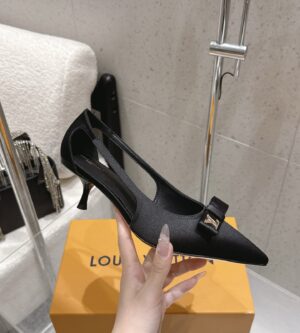 루이비통 6AM 펌프스 1AK2K3