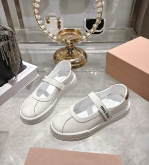 미우미우 가죽 메리 제인 발레리나 플랫 스니커즈 5F371E